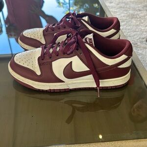 Kids size 6 Nike dunks low top. Maroon and white. Like new.